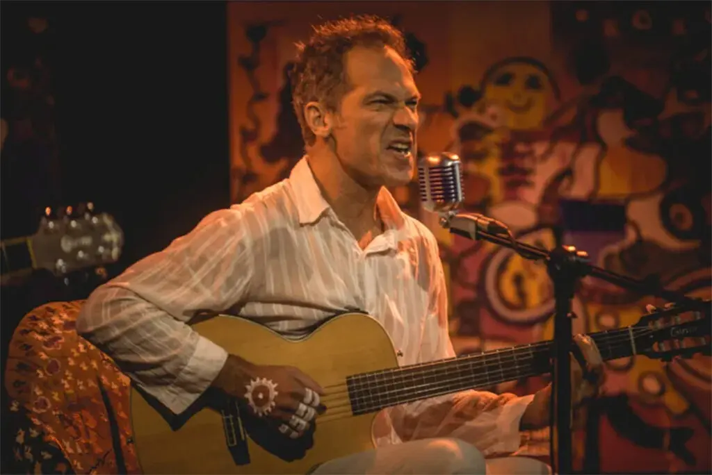 Dante Ventura sobe ao palco para celebrar três décadas de música