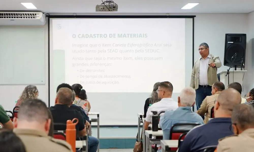 Edital oferece R$ 4,1 mi em bolsas para servidores de Goiás