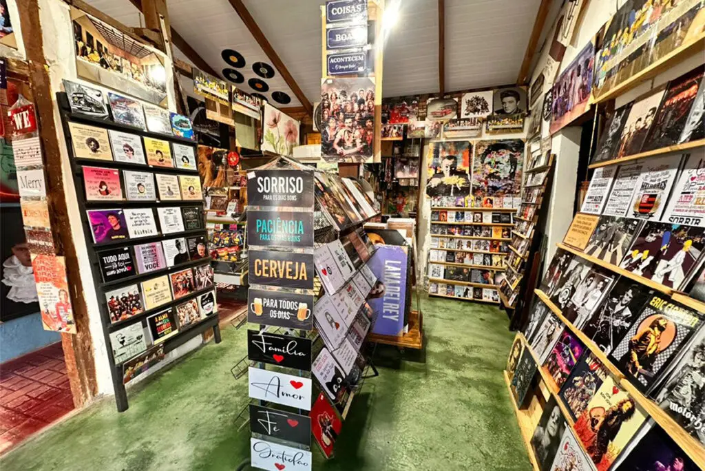 Kalabouço Retro Quadros 58 em Pirenópolis: arte e decoração criativa