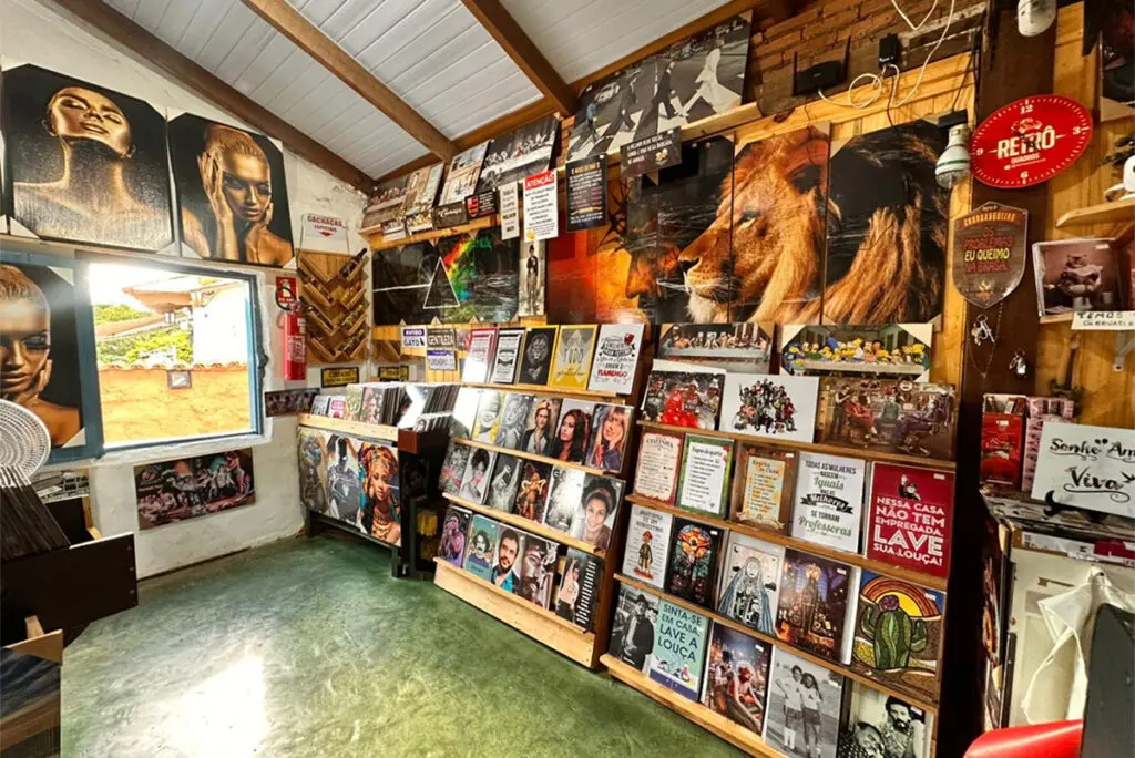 Kalabouço Retro Quadros 58 em Pirenópolis: arte e decoração criativa