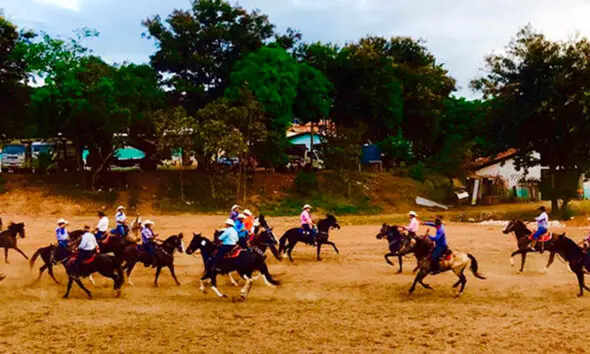 Ensaios Cavalhadas Pirenópolis: viva a festa antes do auge Ensaios Cavalhadas Pirenópolis: viva a festa antes do auge
