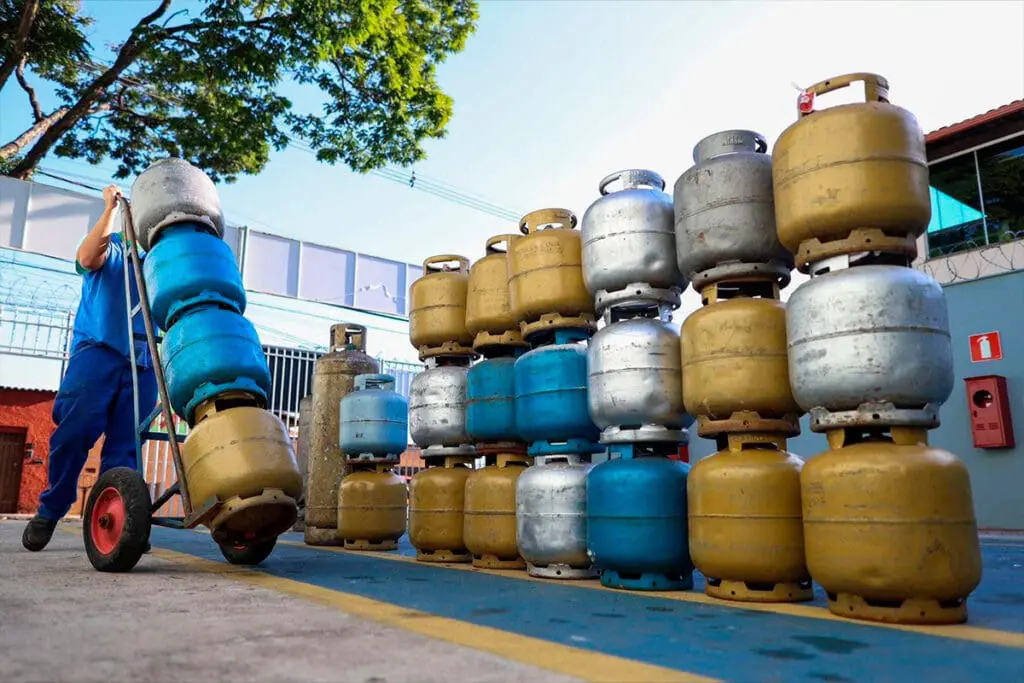 Gás de cozinha tem variação de 27% em Goiás, diz Procon