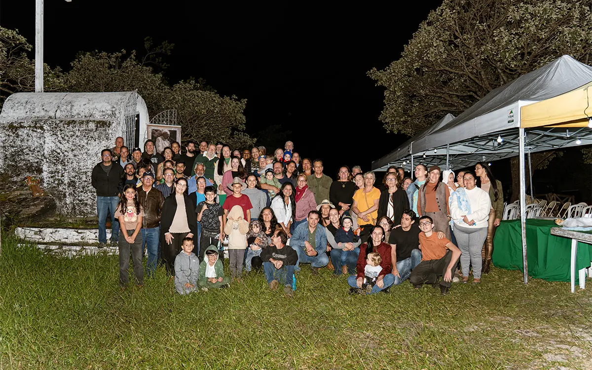 Romaria dos Pireneus celebra fé centenária com Duilia de Oliveira