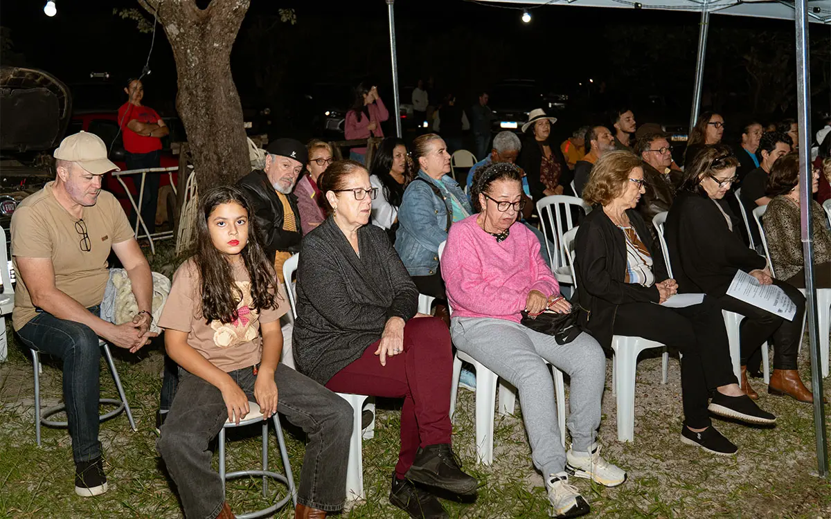 Romaria dos Pireneus celebra fé centenária com Duilia de Oliveira