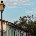 Casarões de Pirenópolis são cenários do cotidiano histórico