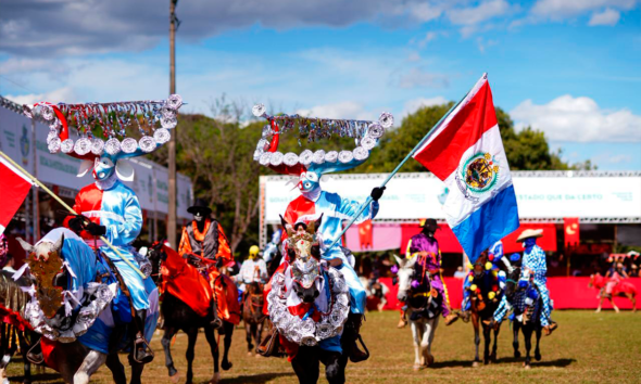 Cavalhadas de Pirenópolis reúnem 60 mil visitantes