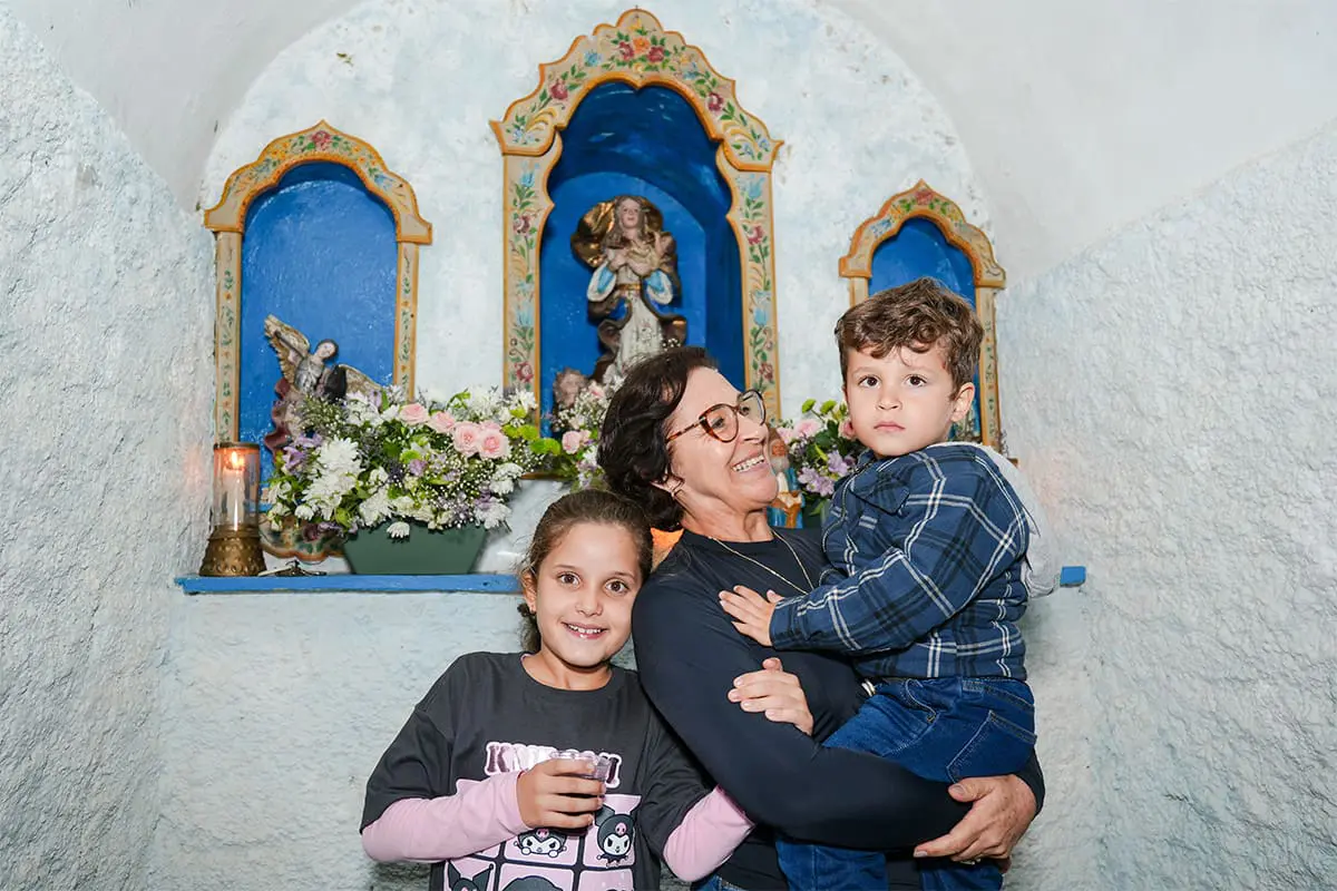 Du&iacute;lia se emociona ao homenagear o Dia das M&atilde;es