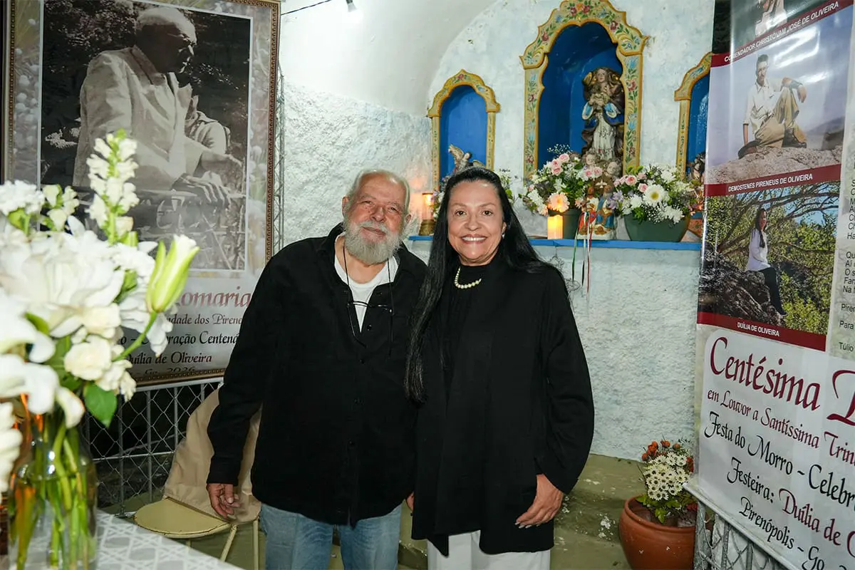 Du&iacute;lia se emociona ao homenagear o Dia das M&atilde;es