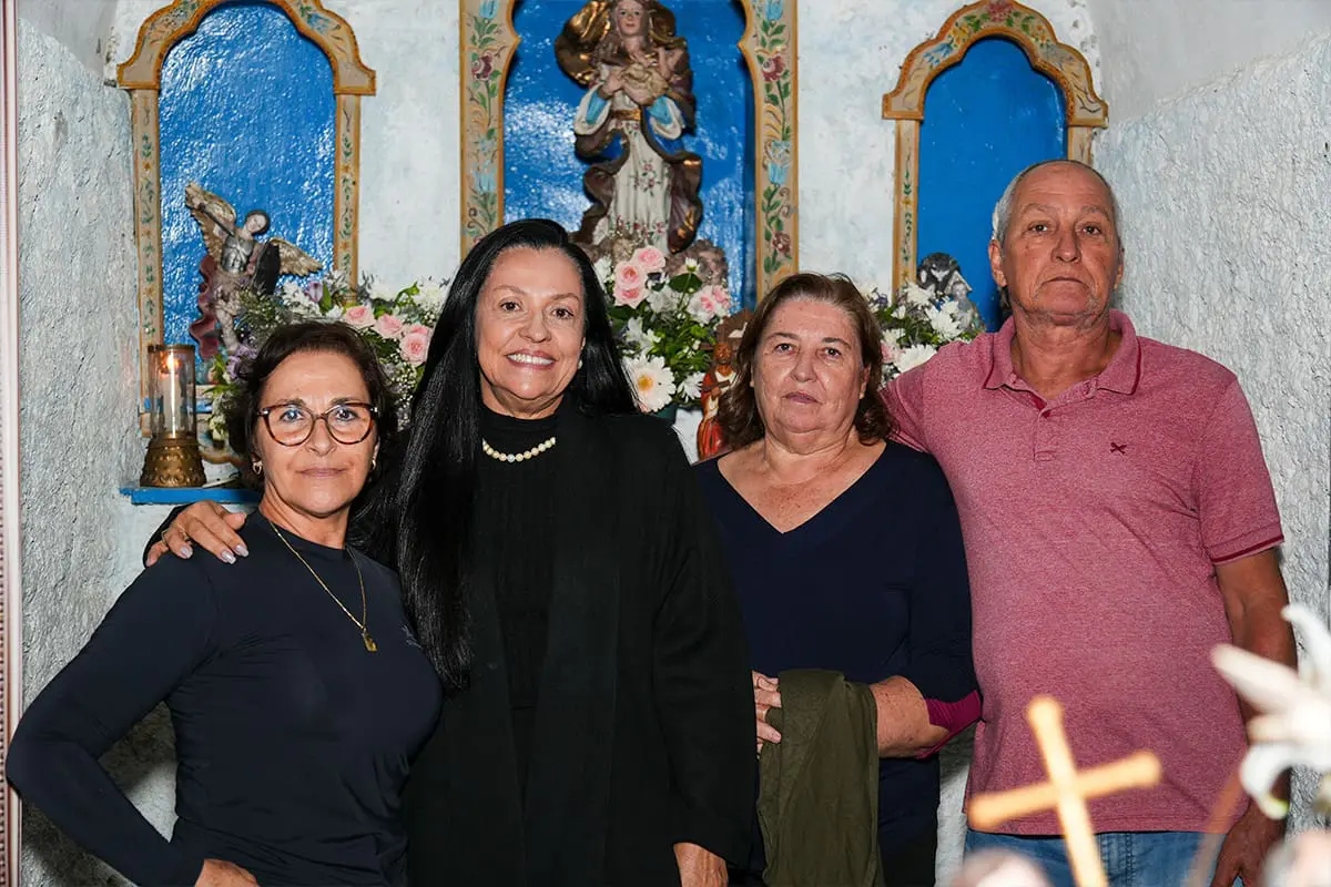 Du&iacute;lia se emociona ao homenagear o Dia das M&atilde;es