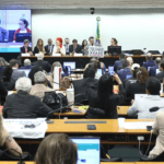 Escala 6x1 tem votação adiada na Câmara dos Deputados