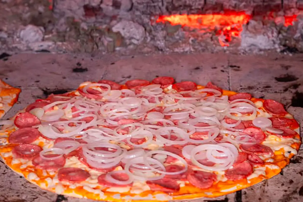 Onde comer pizza em Pirenopolis? 5 opções bem avaliadas 