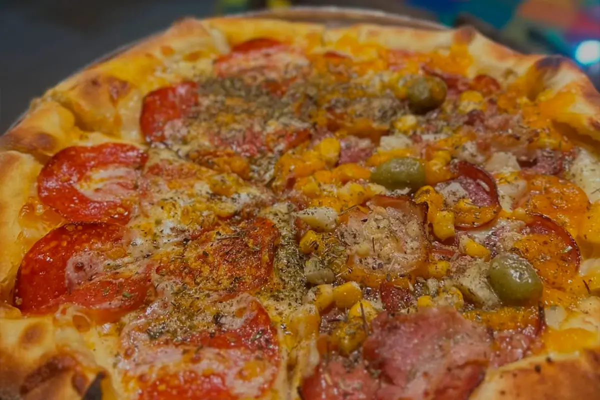 Onde comer pizza em Pirenopolis? 5 opções bem avaliadas 