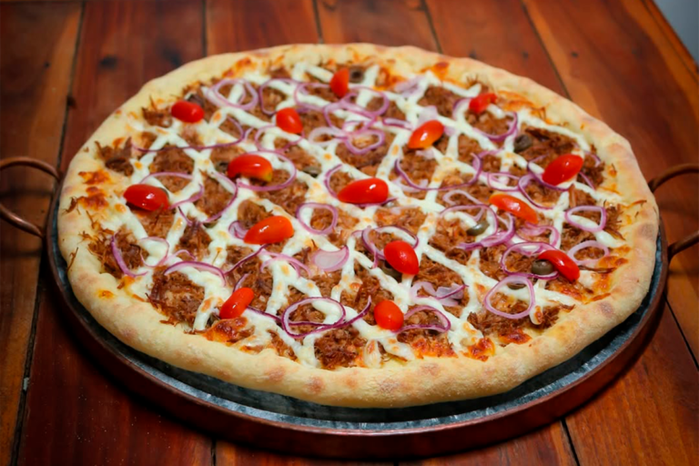 Aurora Bistrô une gastronomia e pizzas artesanais em Pirenópolis