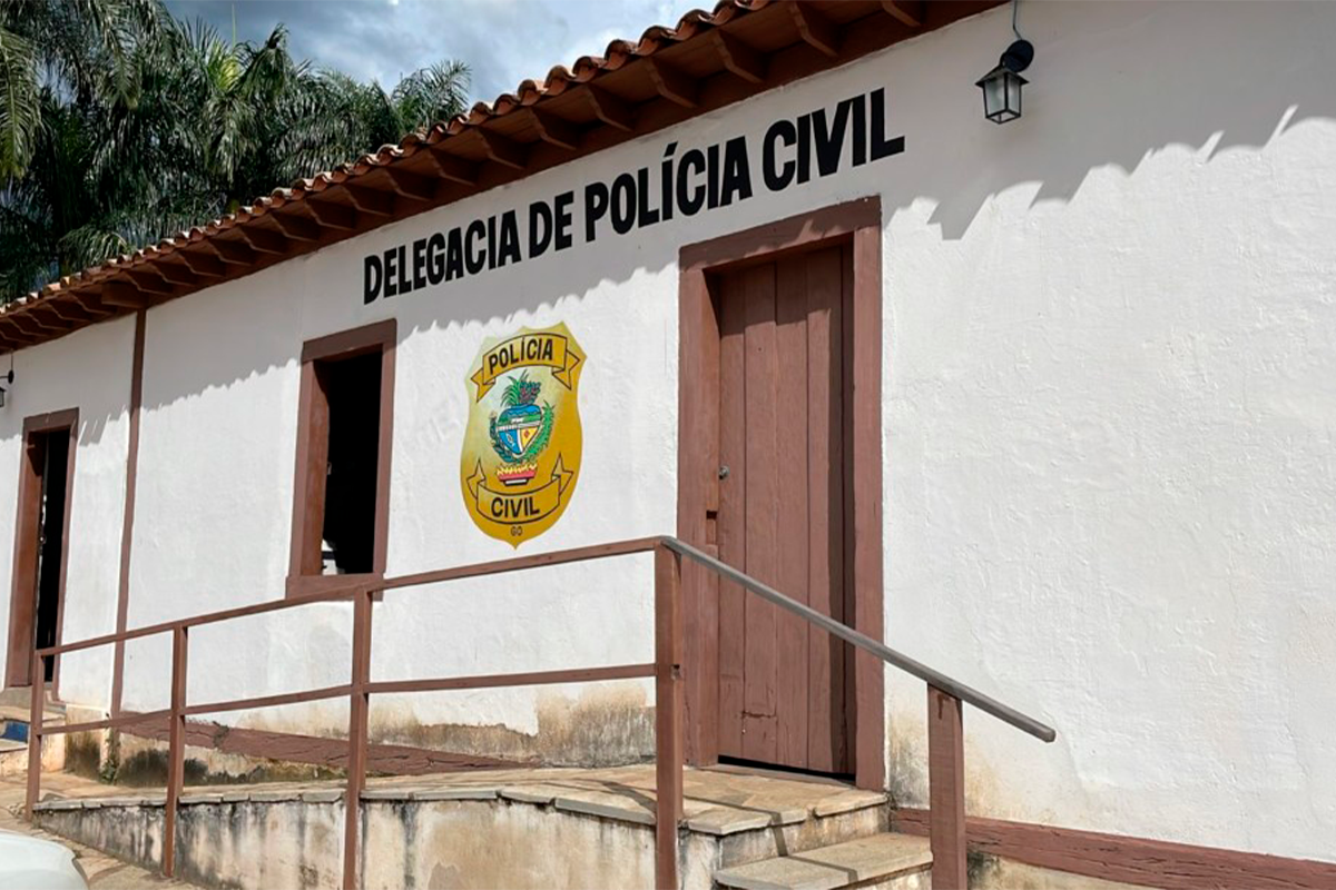 Homem agride amante, é levado à delegacia e tem fiança paga pela esposa