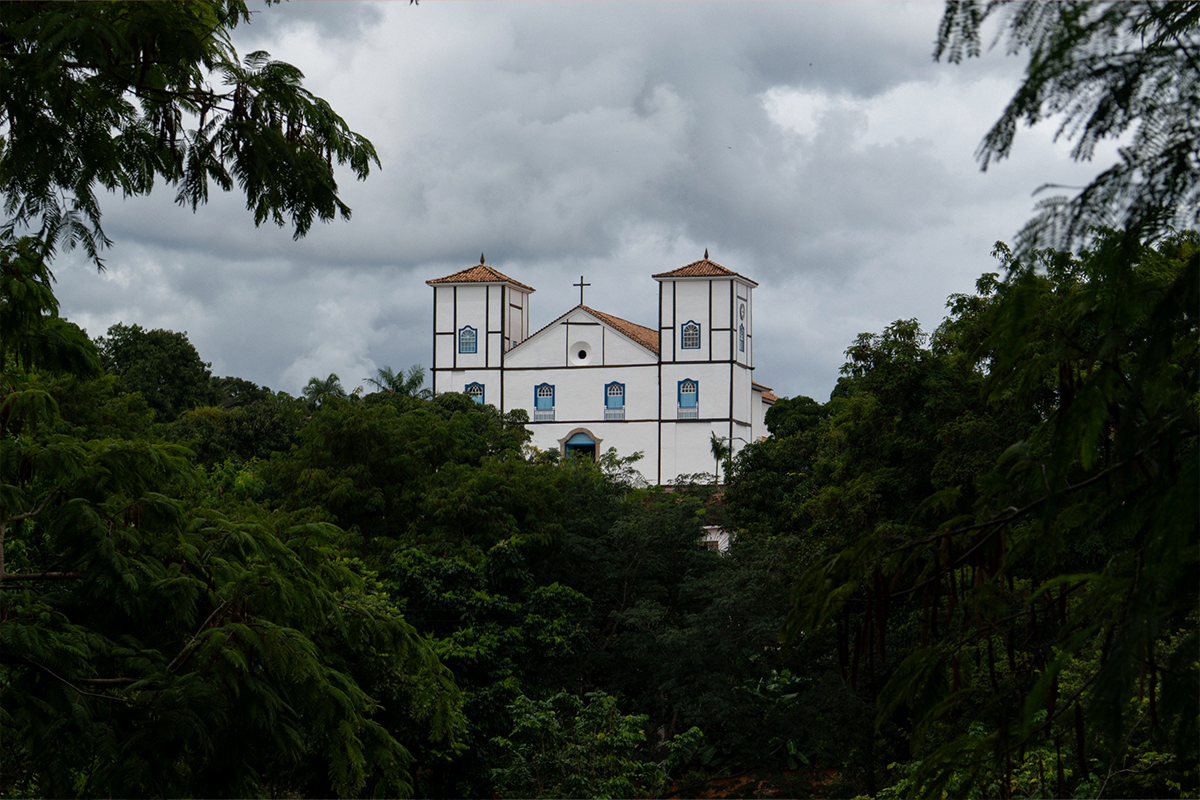 Igreja Matriz se destaca entre o verde de Pirenópolis
