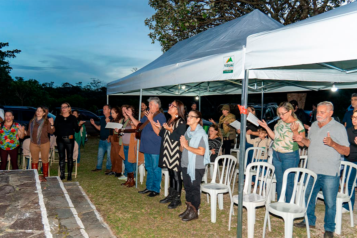 Missa à Santíssima Trindade: Duília convida fiéis aos Pireneus