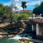 Rio das Almas desenha caminhos no centro de Pirenópolis