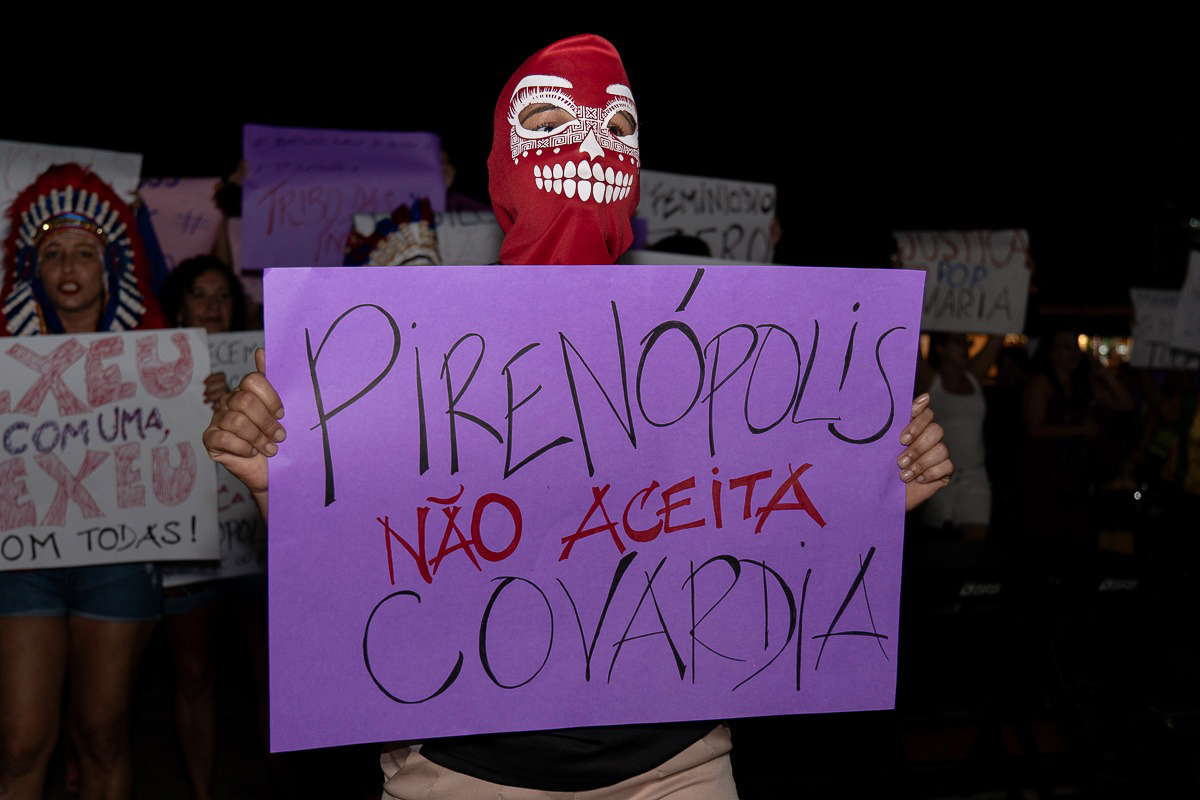 Todos por Maria! Manifesta&ccedil;&atilde;o contra viol&ecirc;ncia em Piren&oacute;polis