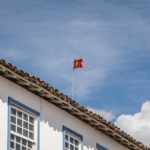 Bandeira do Divino mantém viva uma tradição de Pirenópolis