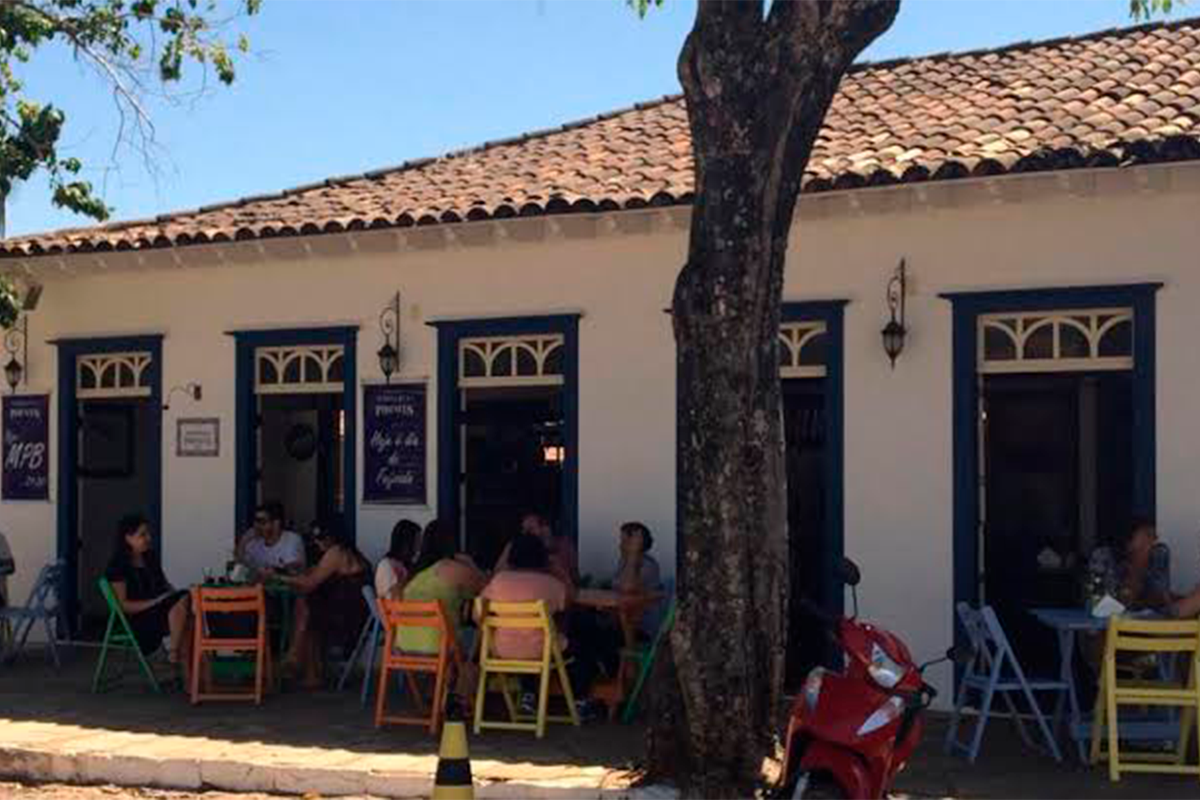 Duo Brasil em Pirenópolis se apresenta na Forneria Pireneus