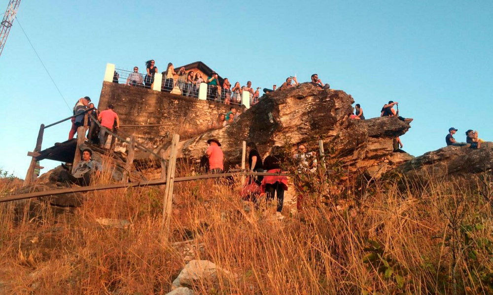 Festa do Morro de Pirenópolis 2026 celebra o centenário da Romaria dos Pireneus
