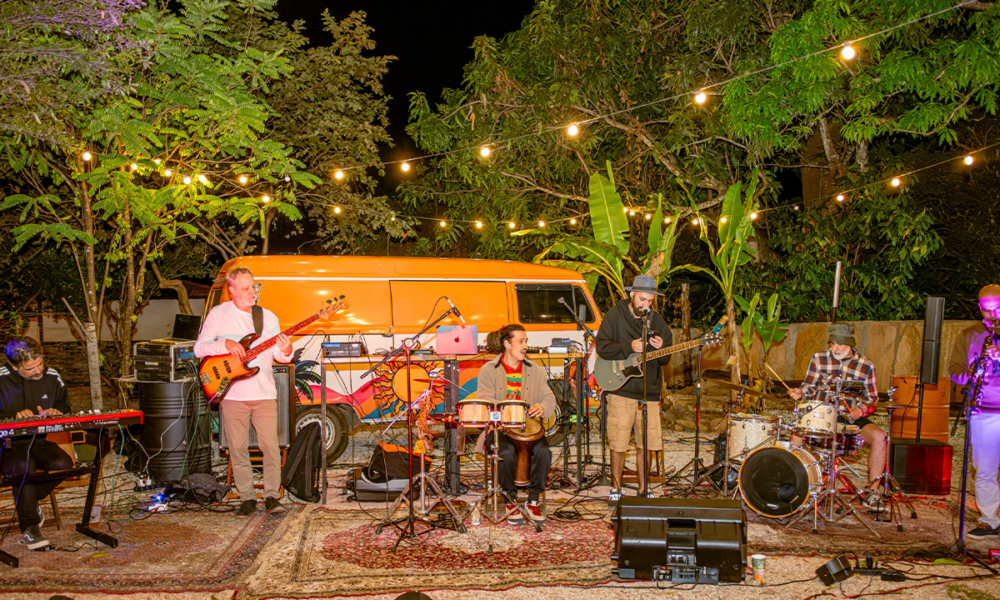 Groovy Day Piri estreia com Diego Stucchi e Banda Baticum