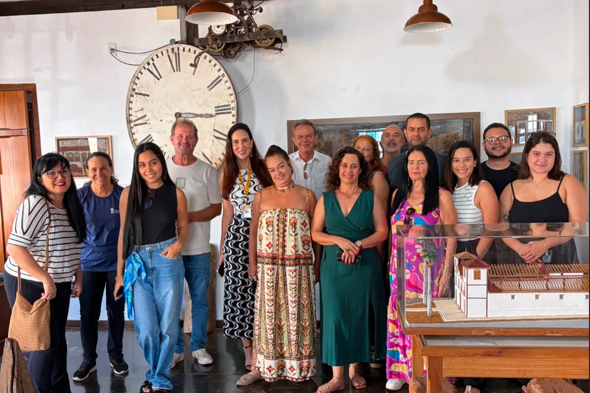 Juliane Pina inaugura exposição aberta ao público em Pirenópolis