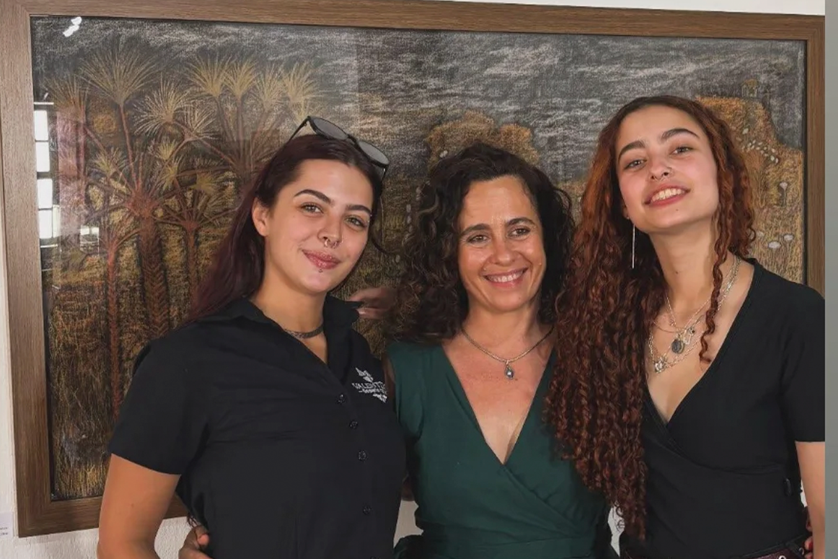 Juliane Pina inaugura exposição aberta ao público em Pirenópolis