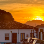 Pôr do sol em Pirenópolis: quando a cidade desacelera