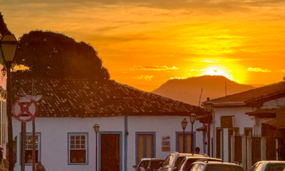 Pôr do sol em Pirenópolis: quando a cidade desacelera Pôr do sol em Pirenópolis: quando a cidade desacelera