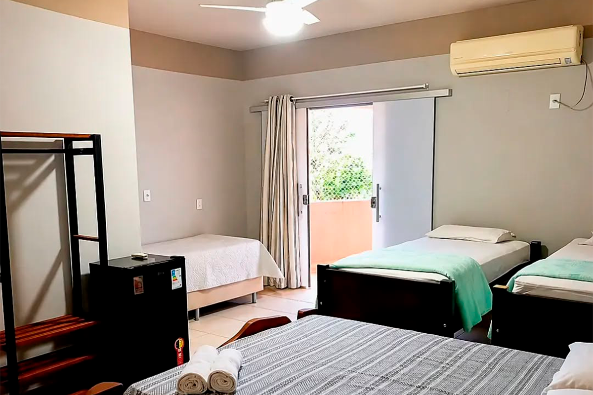 Quintal de Pedra Piri oferece conforto e vista para os Pireneus