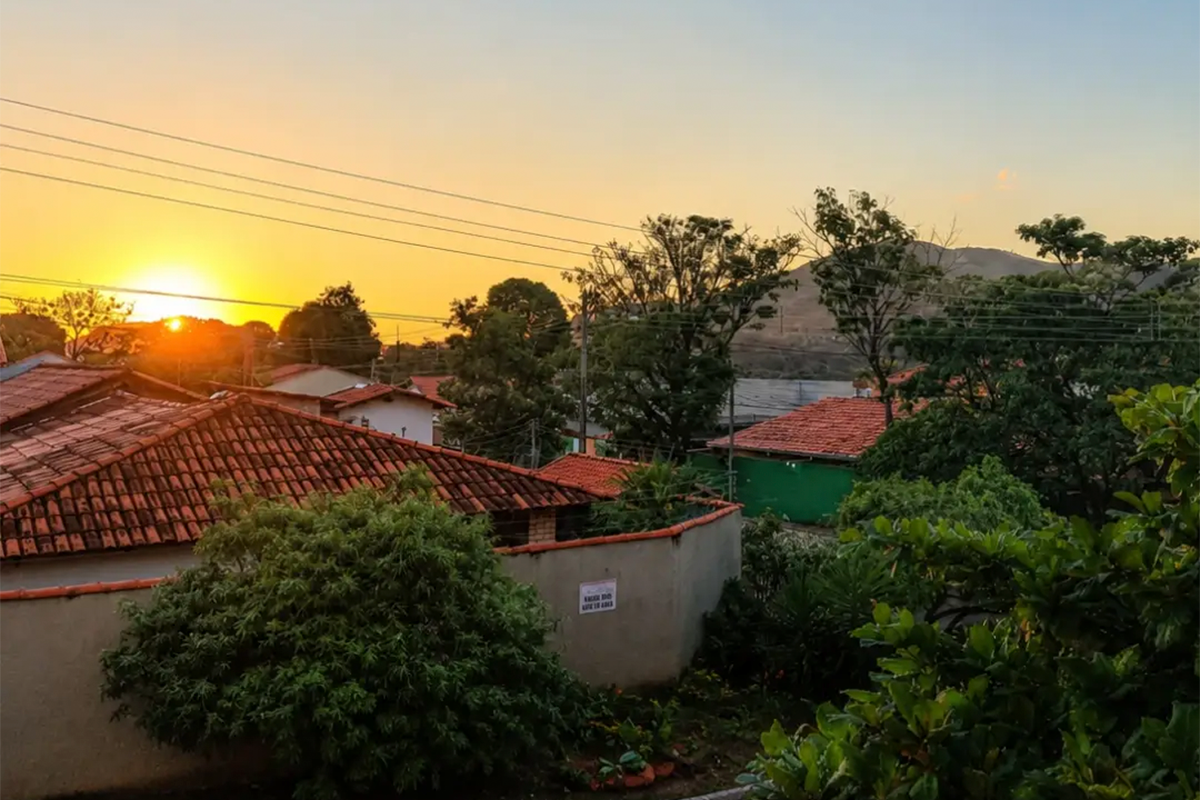 Quintal de Pedra Piri oferece conforto e vista para os Pireneus