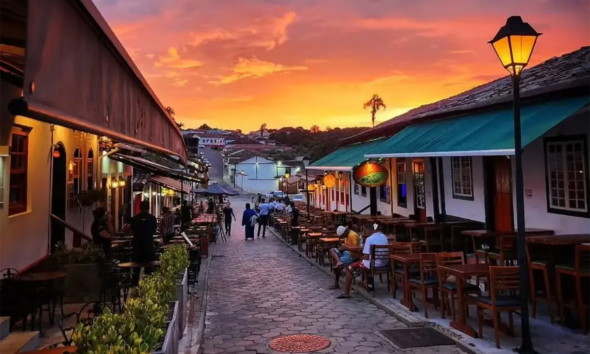 Rua do Lazer em Pirenópolis ganha outro encanto ao pôr do sol Rua do Lazer em Pirenópolis ganha outro encanto ao pôr do sol
