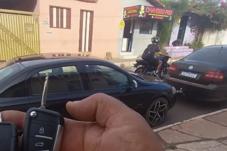 Chaveiro Piri oferece serviços automotivos e residenciais