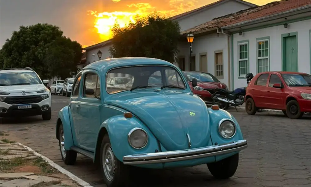 Fusca em Pirenópolis: um clássico no fim de tarde em Piri