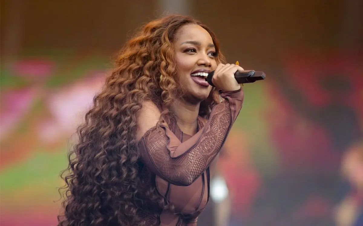 IZA convida para show no Canto da Primavera em Pirenópolis
