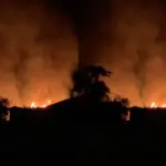 Incêndio em Lagolândia ameaça casas em Pirenópolis