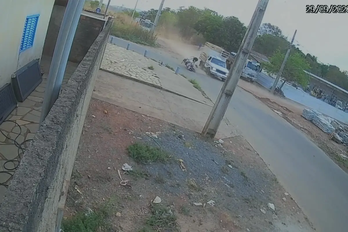 Motociclista ferido após colisão com caminhonete em Piri: saiba o que aconteceu