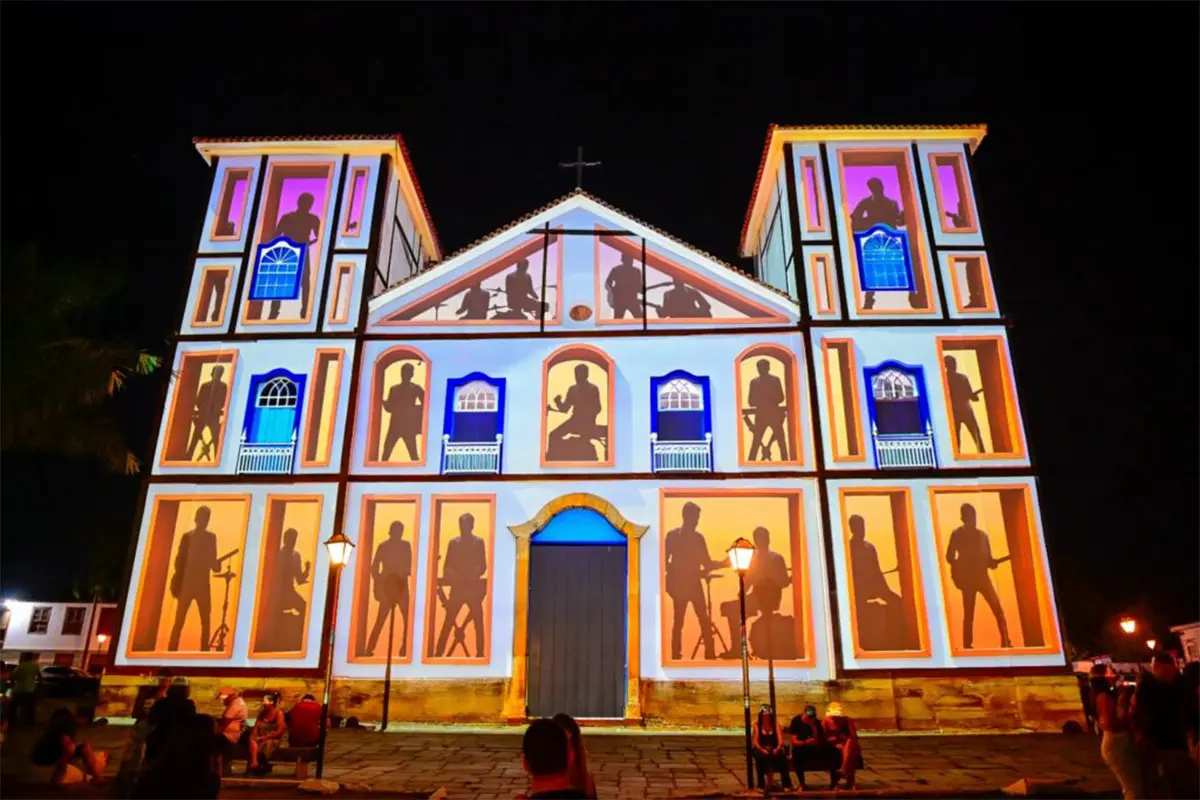 Projeção na Igreja Matriz durante o Canto da Primavera começa hoje