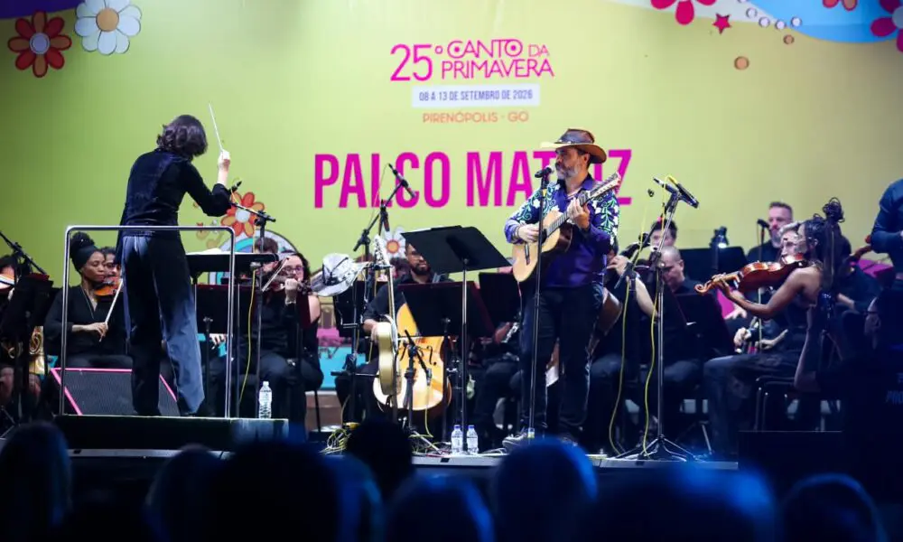 Canto da Primavera tem abertura de sucesso em Pirenópolis