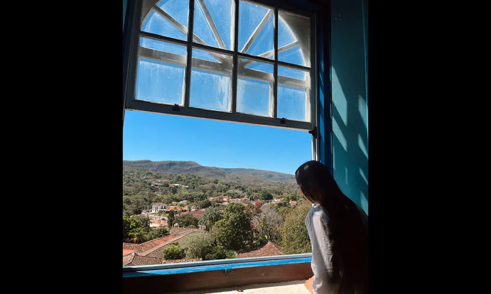 Igreja Matriz de Pirenópolis revela a cidade pela janela