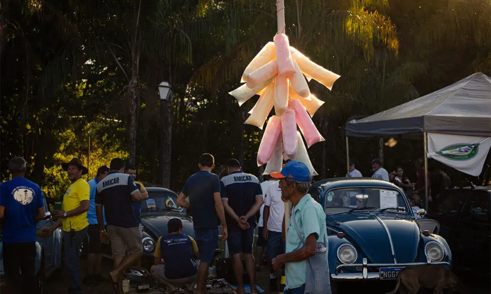Memória de infância: algodão-doce e carros antigos