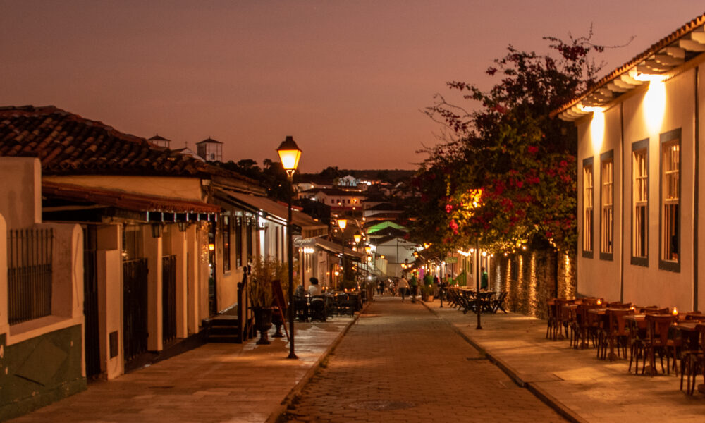 Entardecer dourado na Rua do Lazer emociona em clique - CCJ 6306