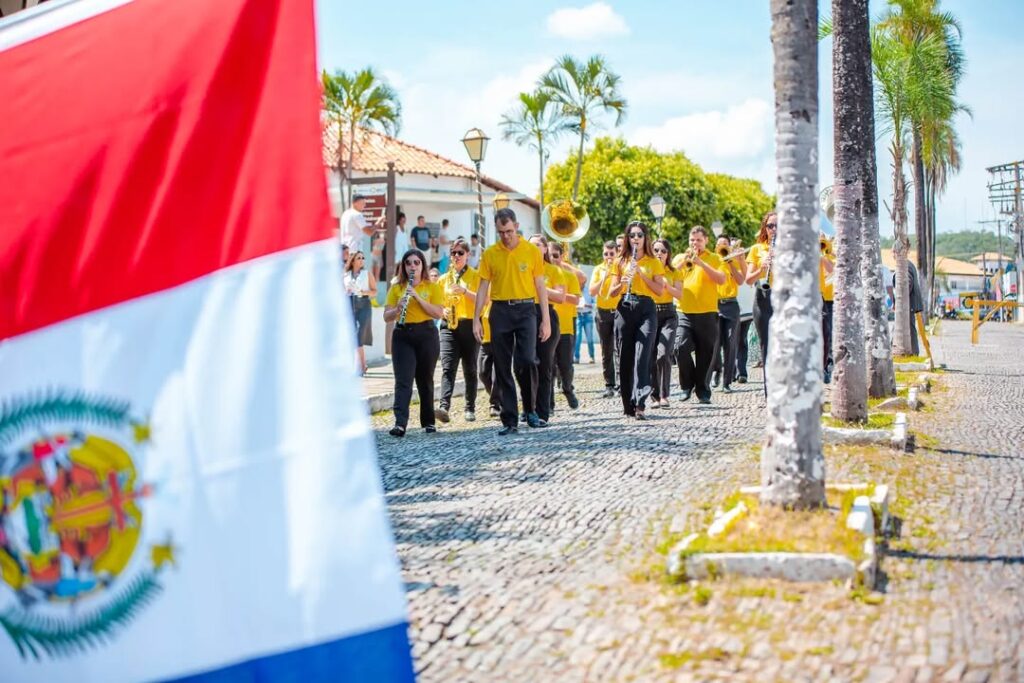 Banda Phoenix: a alma sonora de Pirenópolis - SaveClip.App 404284562 378009361350650 1027030993347248612 n