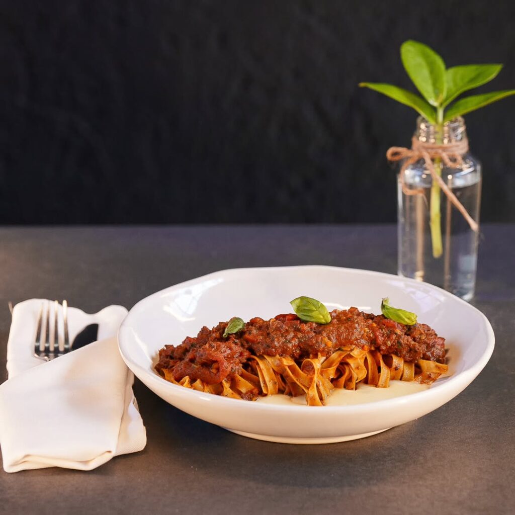 Maiale: Itália e carnes nobres no coração de Piri - SnapInsta.to 464671310 890756382771659 3739569955086393970 n