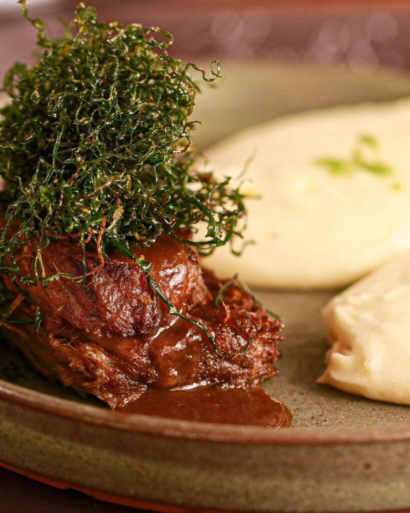 Chico de Sá: Sabor, História e Cultura no Centro de Pirenópolis - WhatsApp Image 2025 06 14 at 20.14.01 3