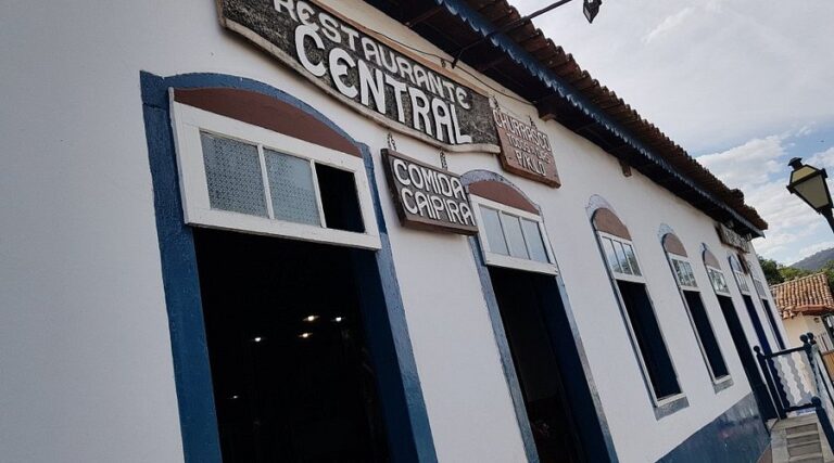 Restaurante Central: comida goiana à quilo com ótimo custo-benefício em Pirenópolis