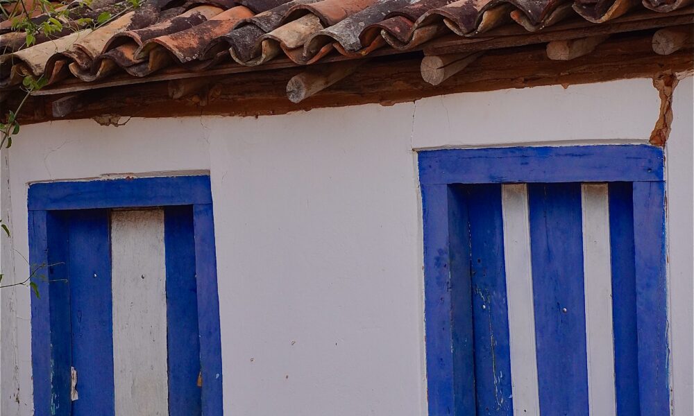 Casarão abandonado guarda segredos do tempo em Piri - DSC6822