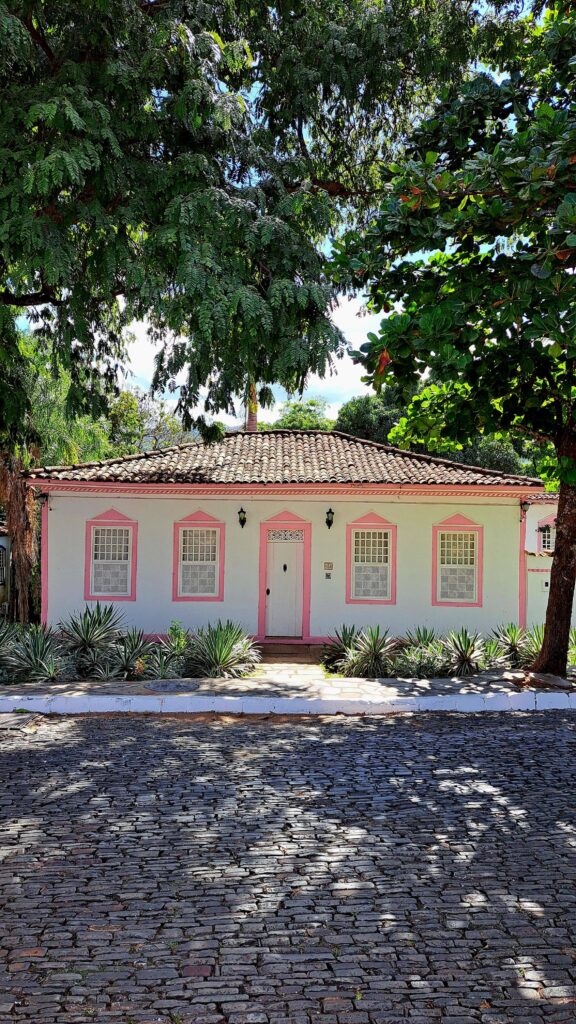 Encanto que resiste ao tempo - Em frente a praca da matriz 1