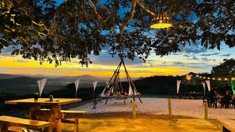 Mirante Panorâmico encanta com sunset e boa música